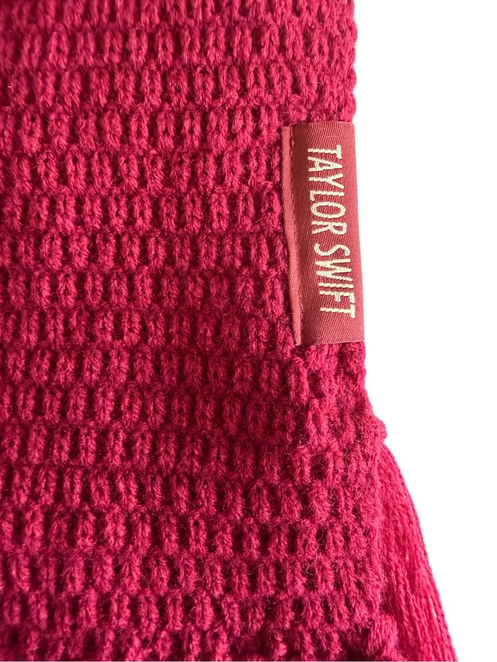 Official Taylor Swift All Too Well Red (Taylor’s Version) Knit Fringe Scarf